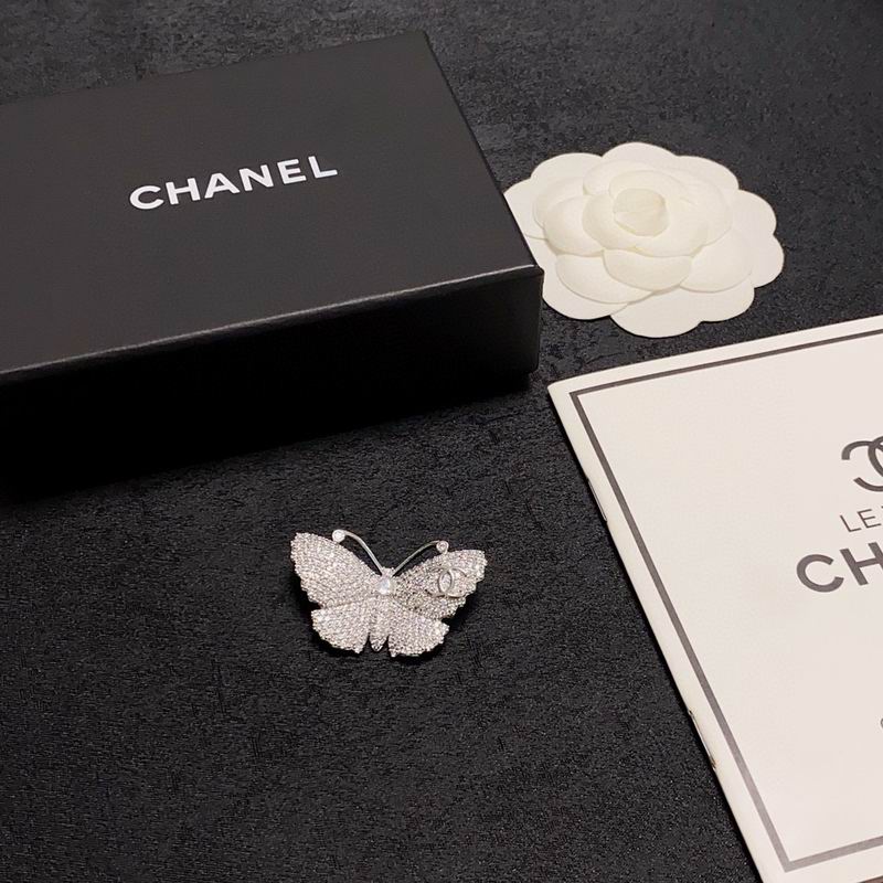 Chanel Brooch 09yxs77